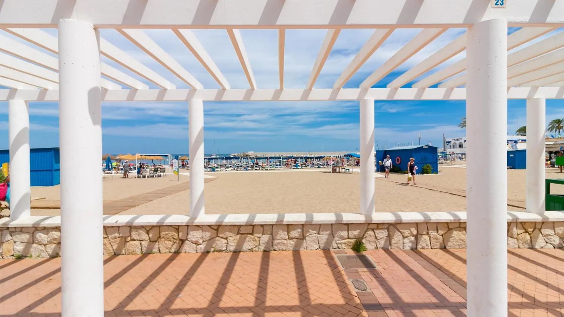 Solana Florida Seafront Daire Fuengirola