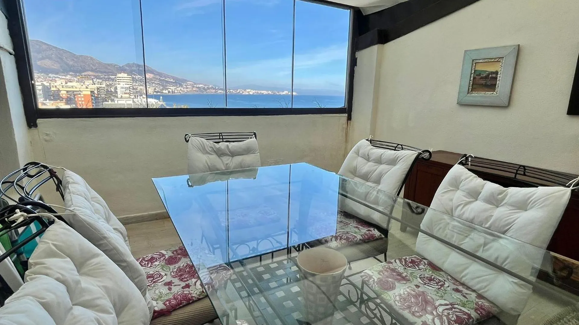 Solana Florida Seafront Apartment Fuengirola